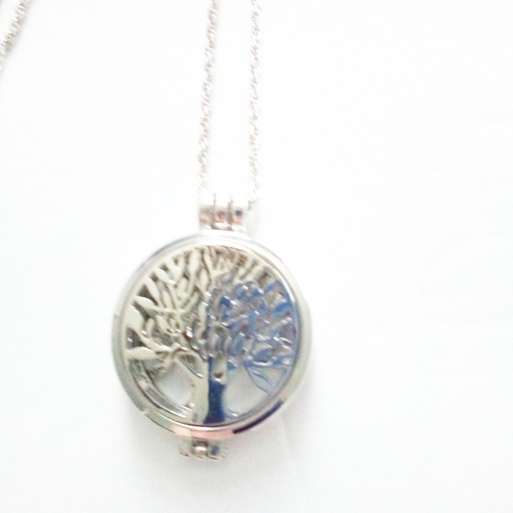 SALENewTreeof Life Aromatherapy/Diffuser Necklace - Picture 2 of 4
